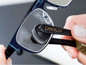 How Does the Peeps Eyeglass Cleaner Work